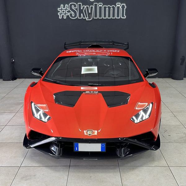 Lamborghini Huracán STO