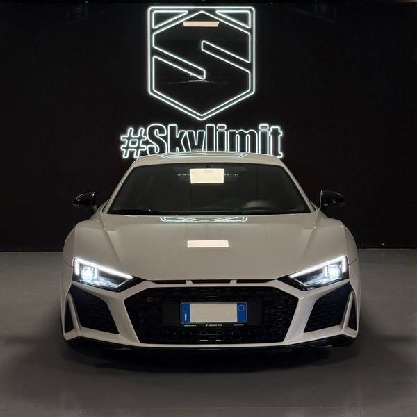 Audi R8 bianca