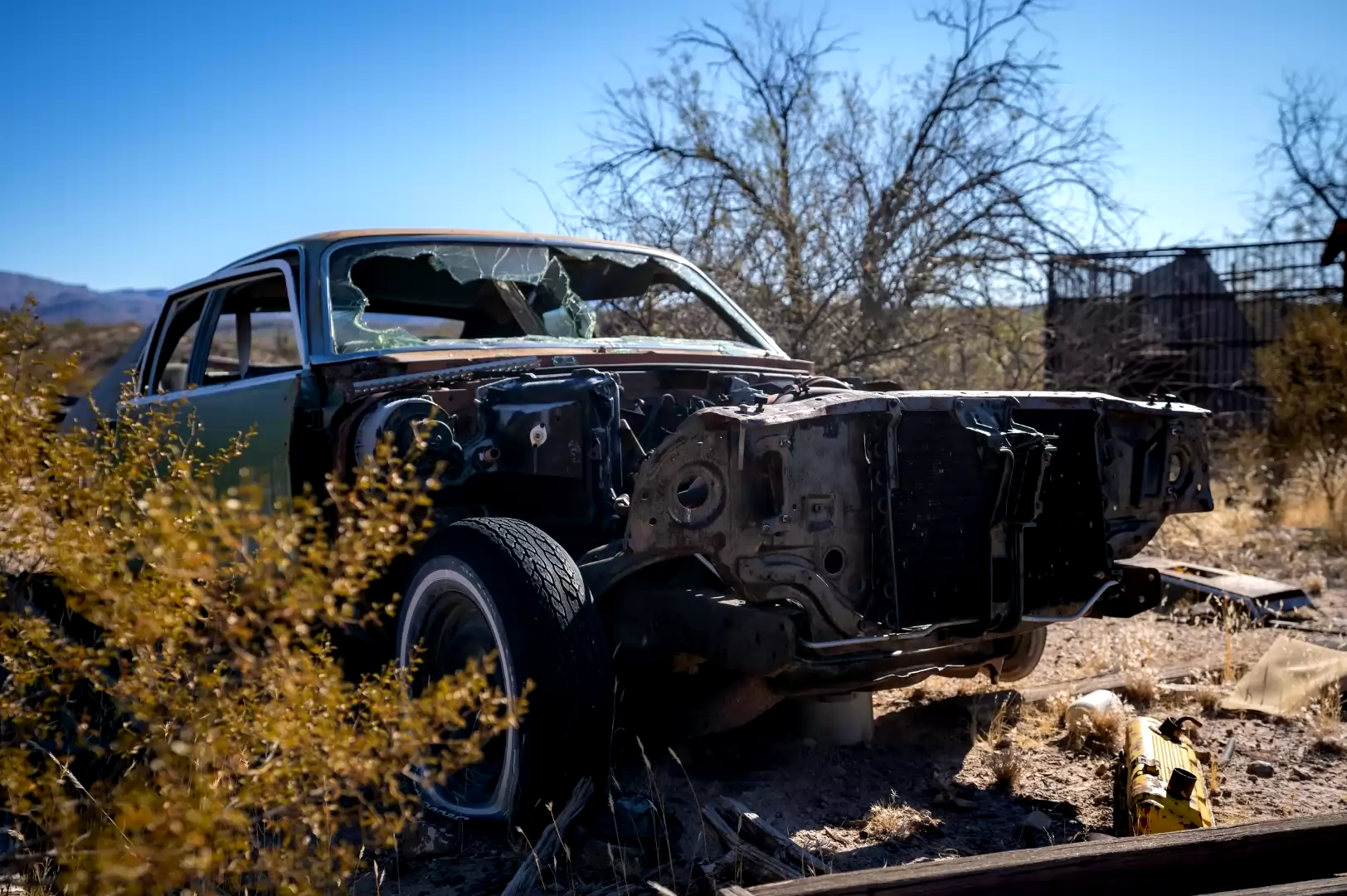Old vehicle body with missing front body panels