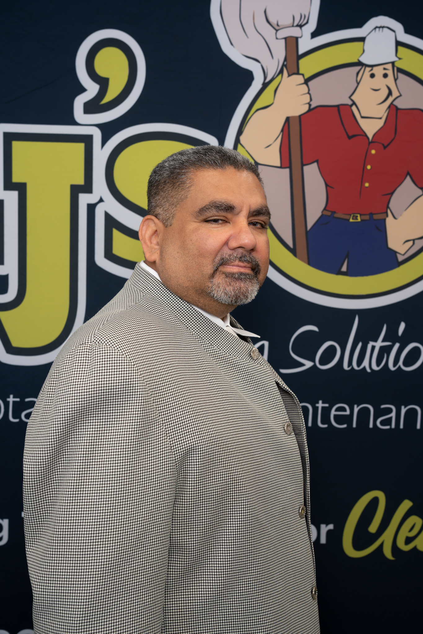Jerry Leon - CEO