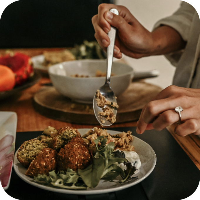 Preparing nourishing retreat meals