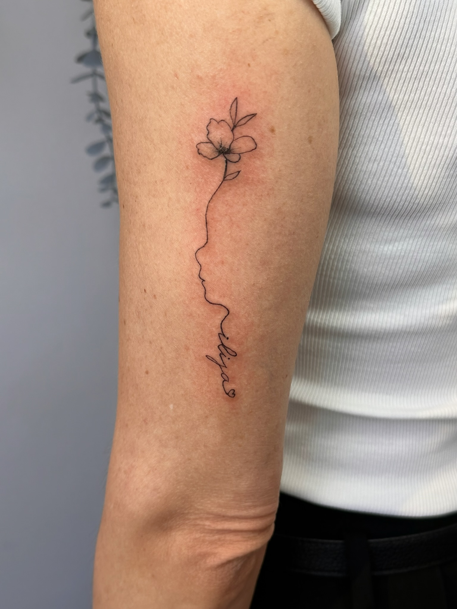 Fine line tattoo gezet door Marta