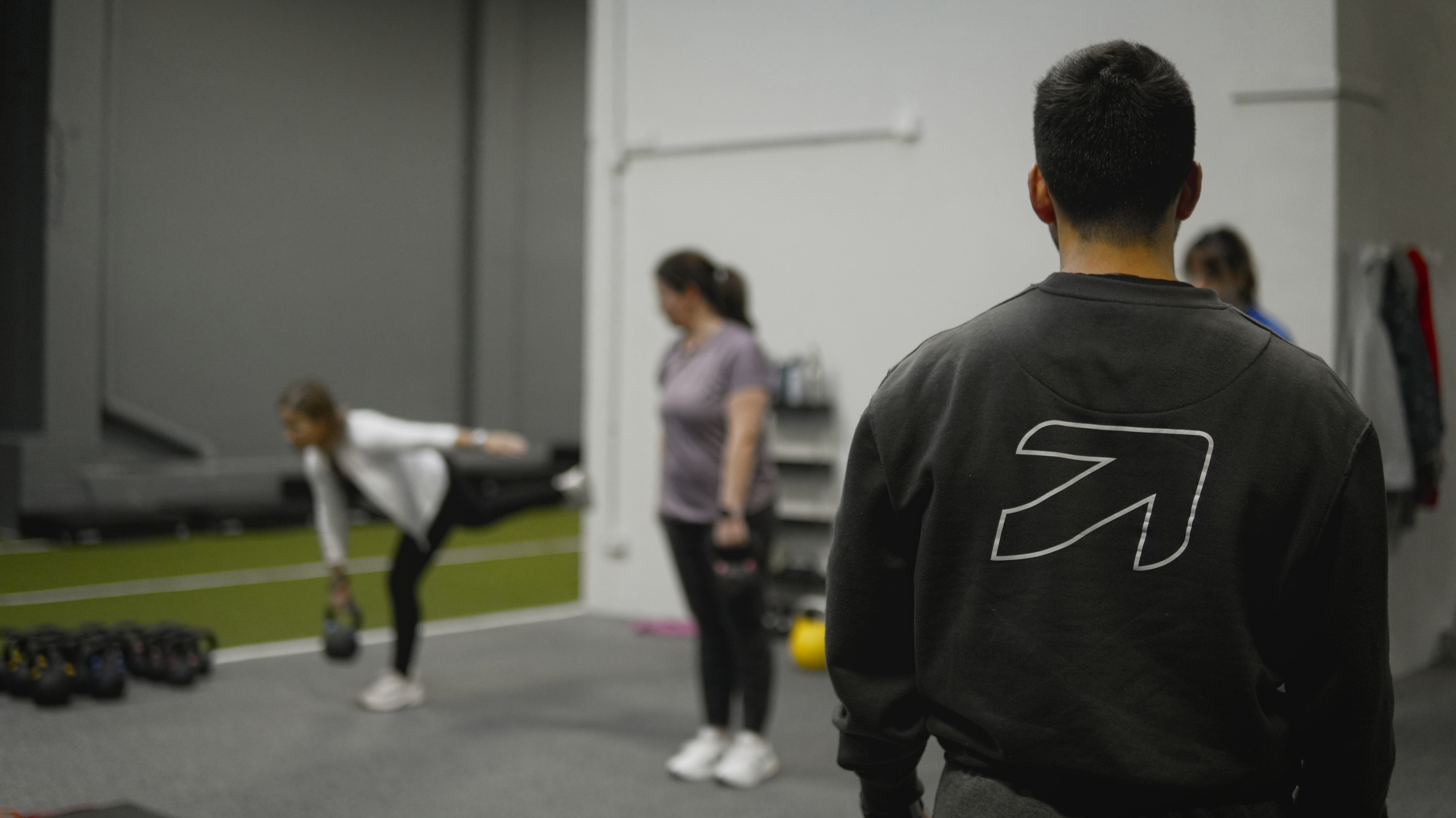 Sessió d'entrenament en grup reduït de 4 a 6 persones al CEI Girona
