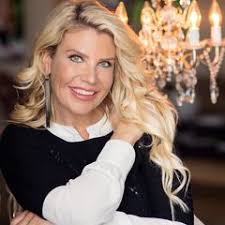 Dana Flanagan Hover