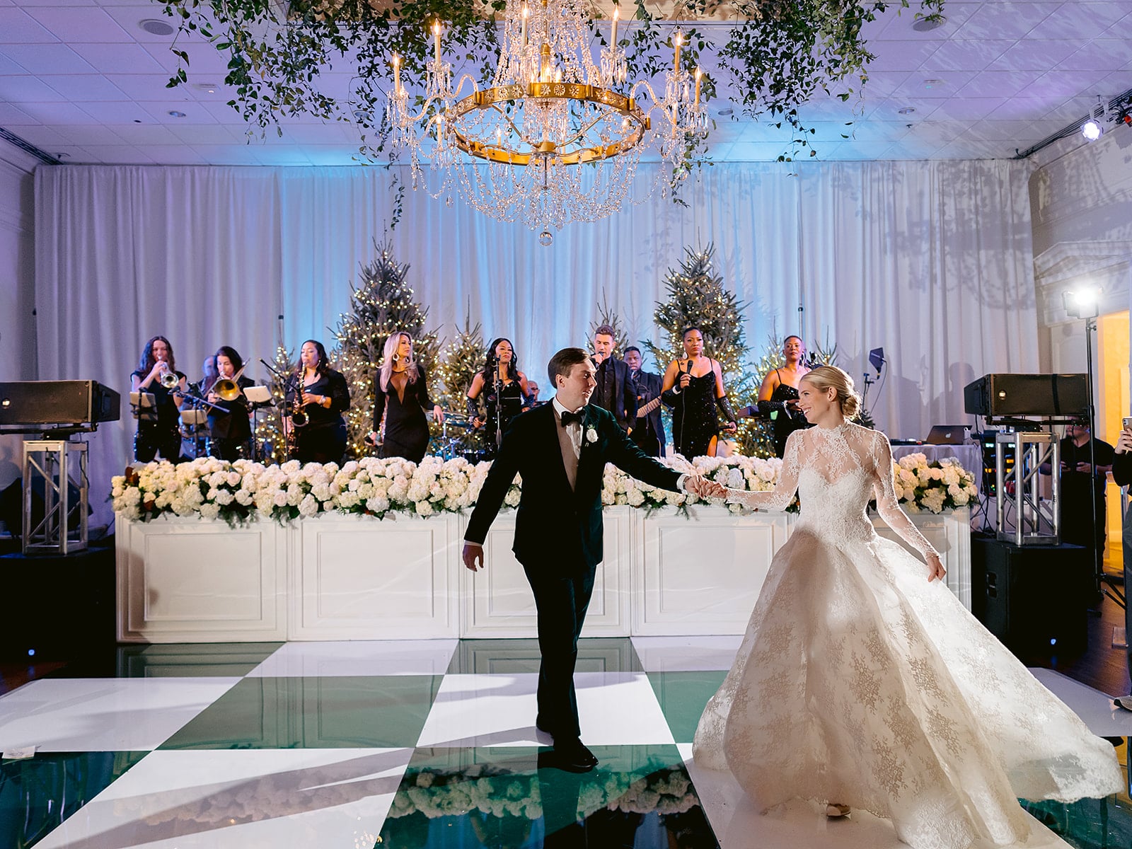Wedding Band vs DJ