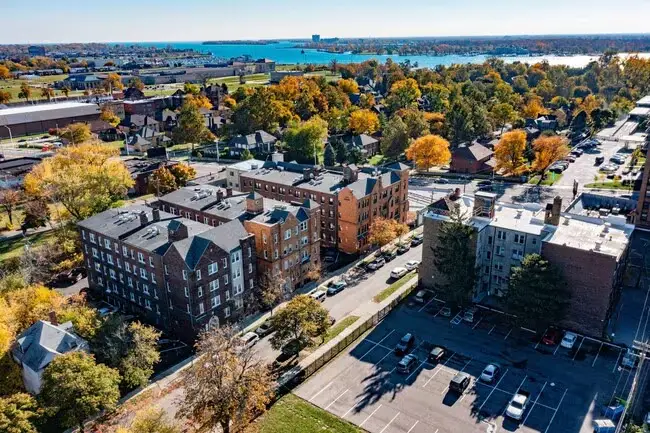    	 Outdoor recreation and boating on Lake St. Clair
