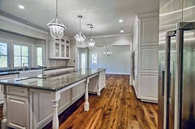 {{ custom_values.service_2 }} in {{custom_values.area_4})