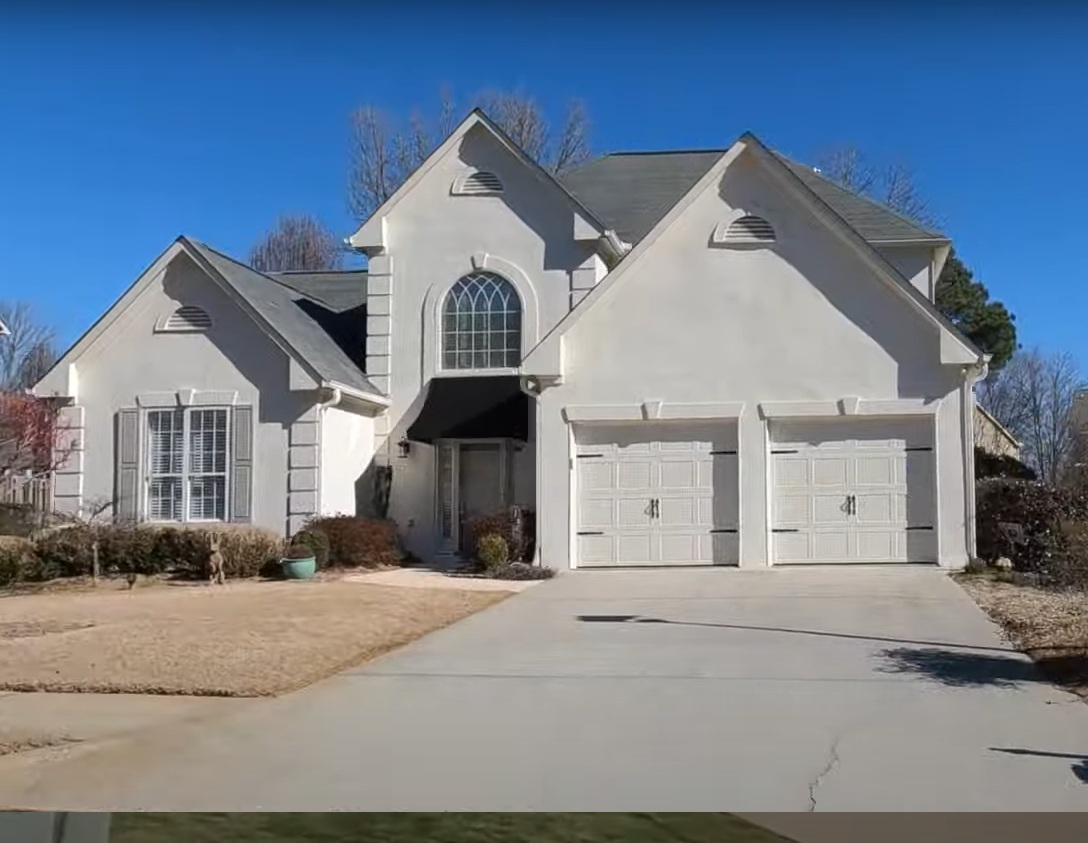Siding texture and color options in Lawrenceville, GA