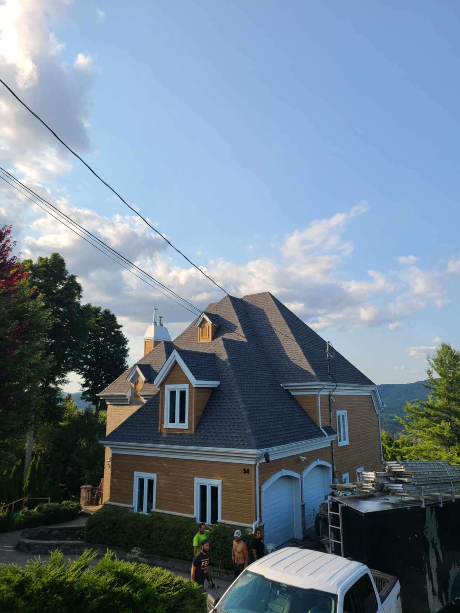 Travaux de toiture résidentielle