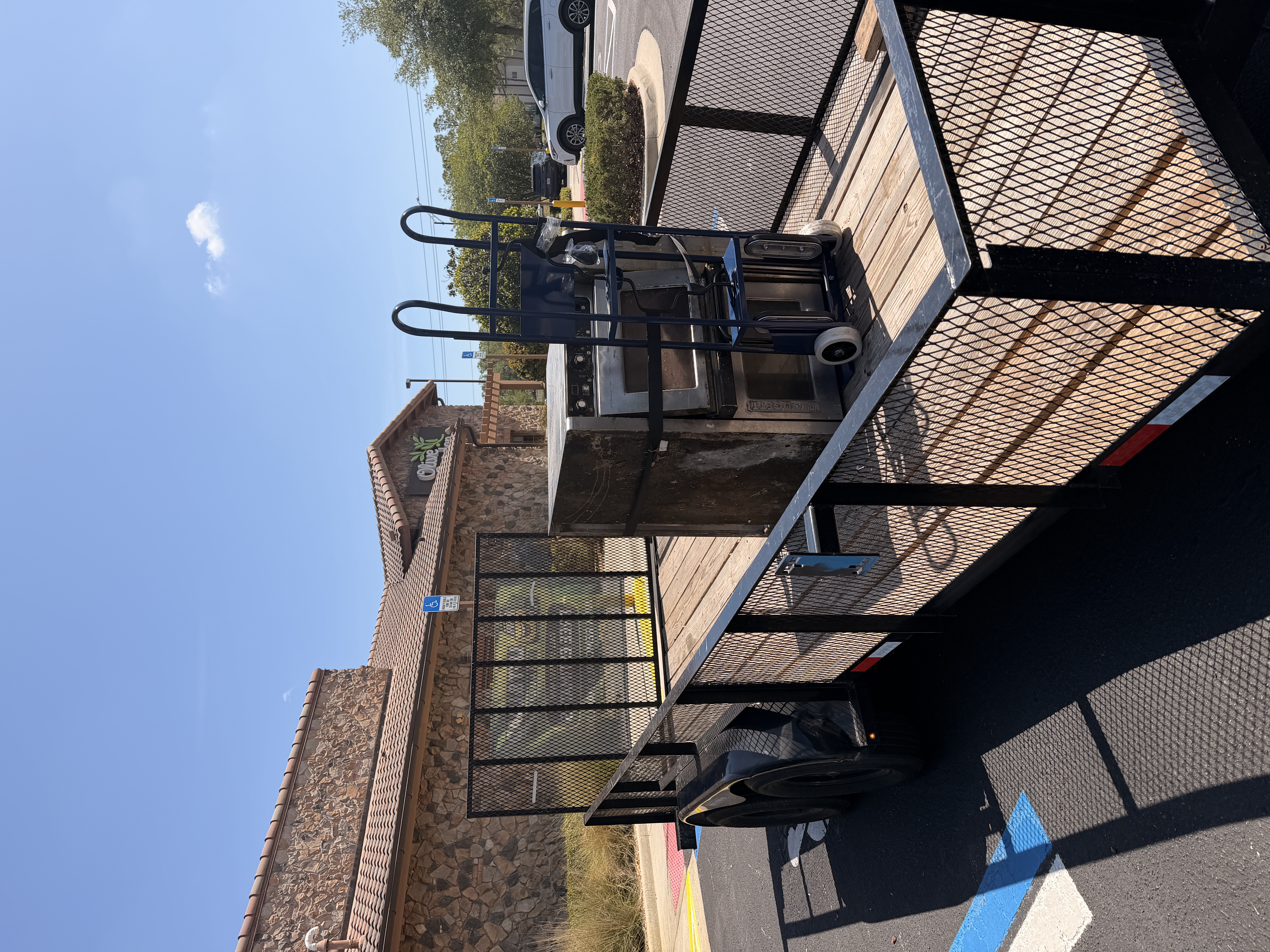 Restaurant Cleanout Service