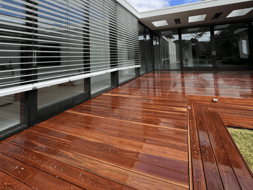 {{ custom_values.service_1 }} in {{custom_values.biz_area_1})