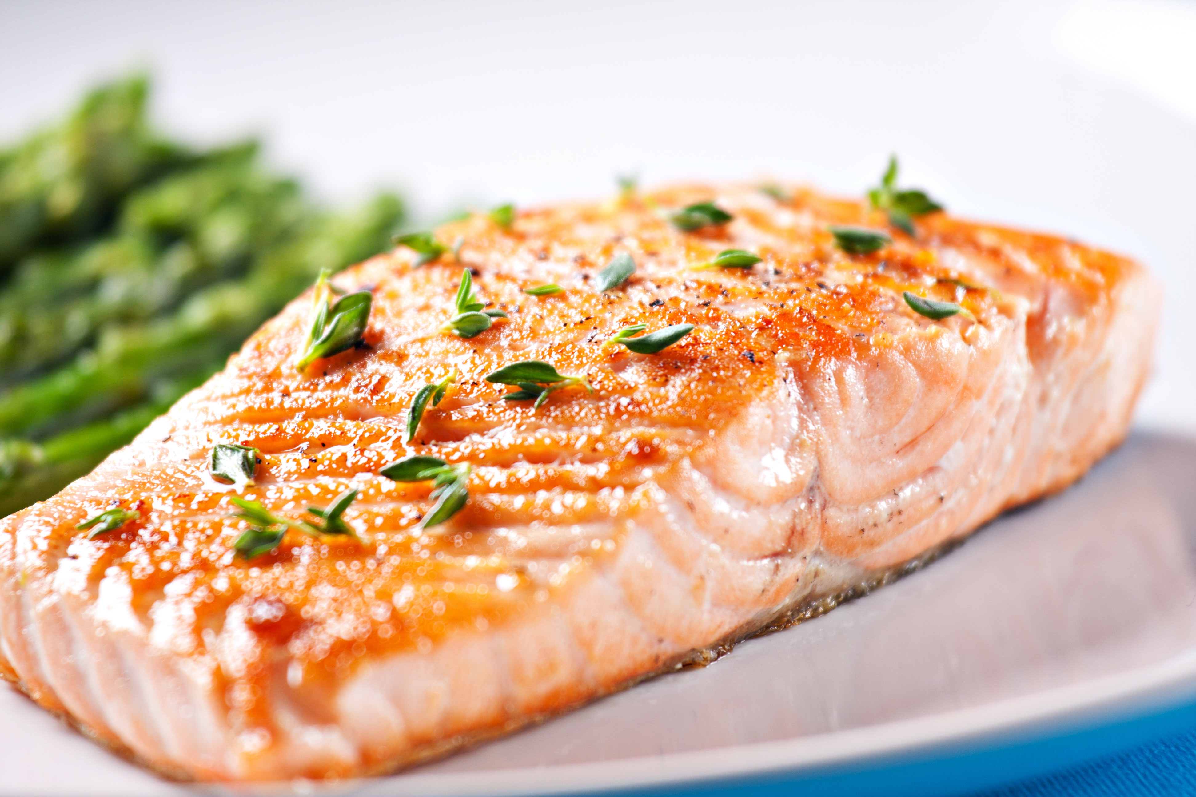 Salmon and asparagus – anti-inflammatory meal