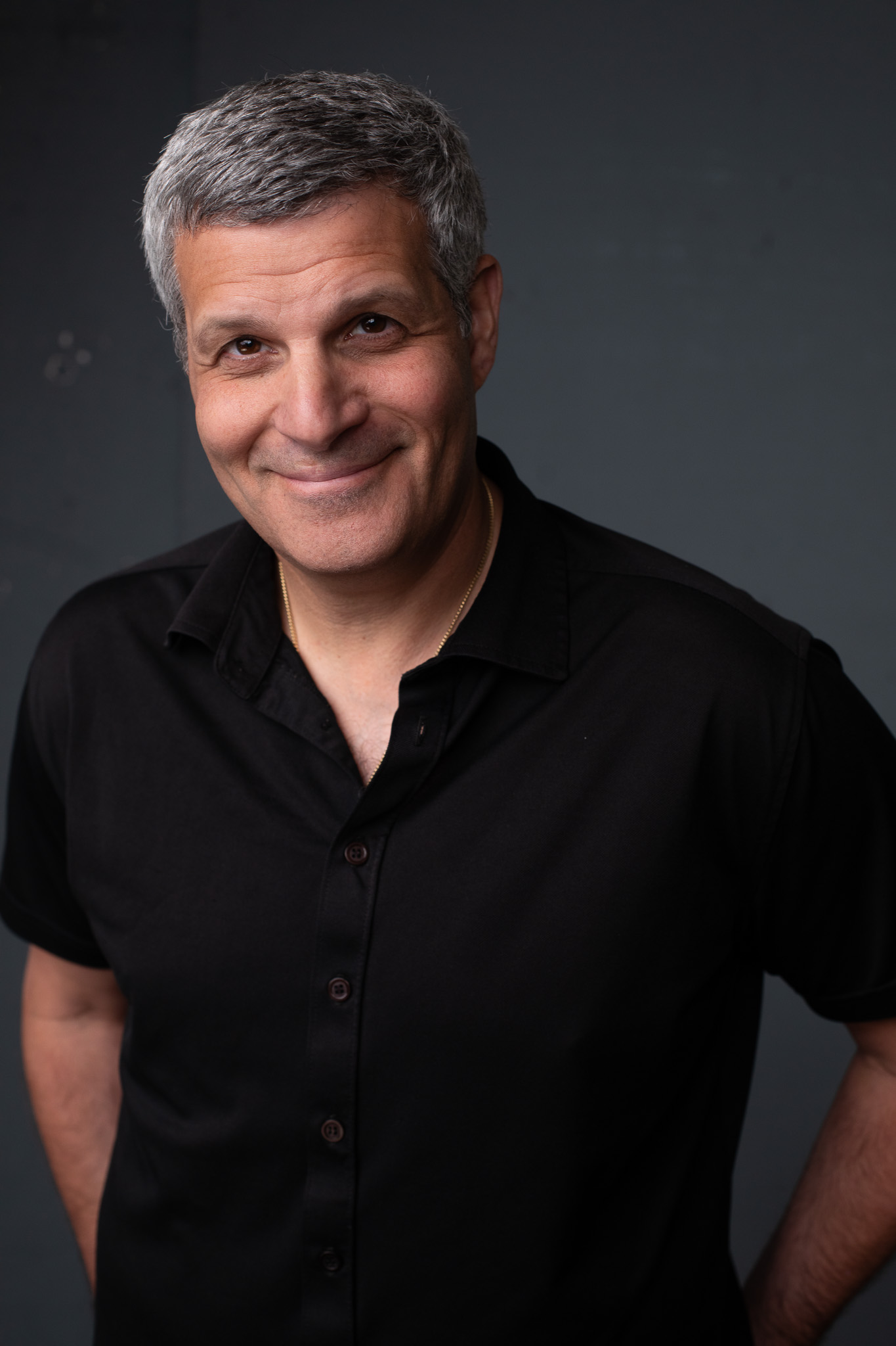 Erez Avramov headshot, black shirt