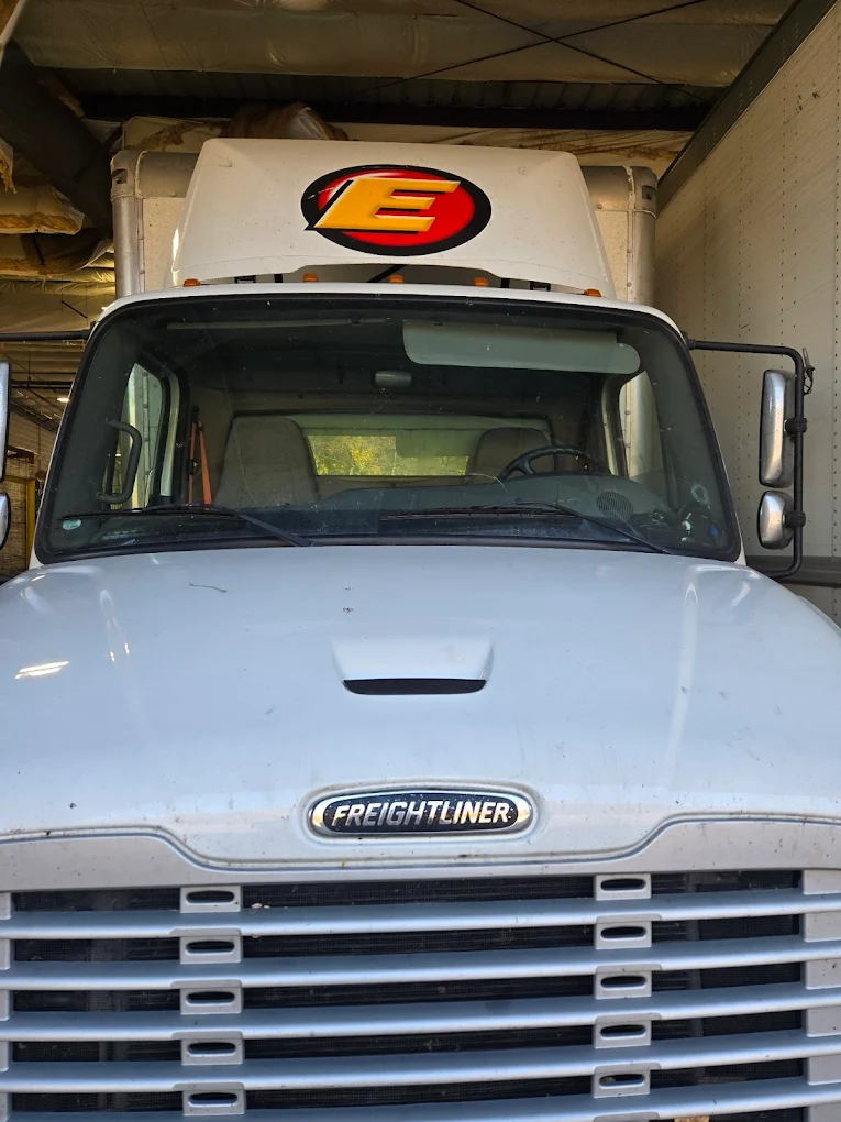Freightliner commercial truck windshield replacement by Site Auto Glass Co.
