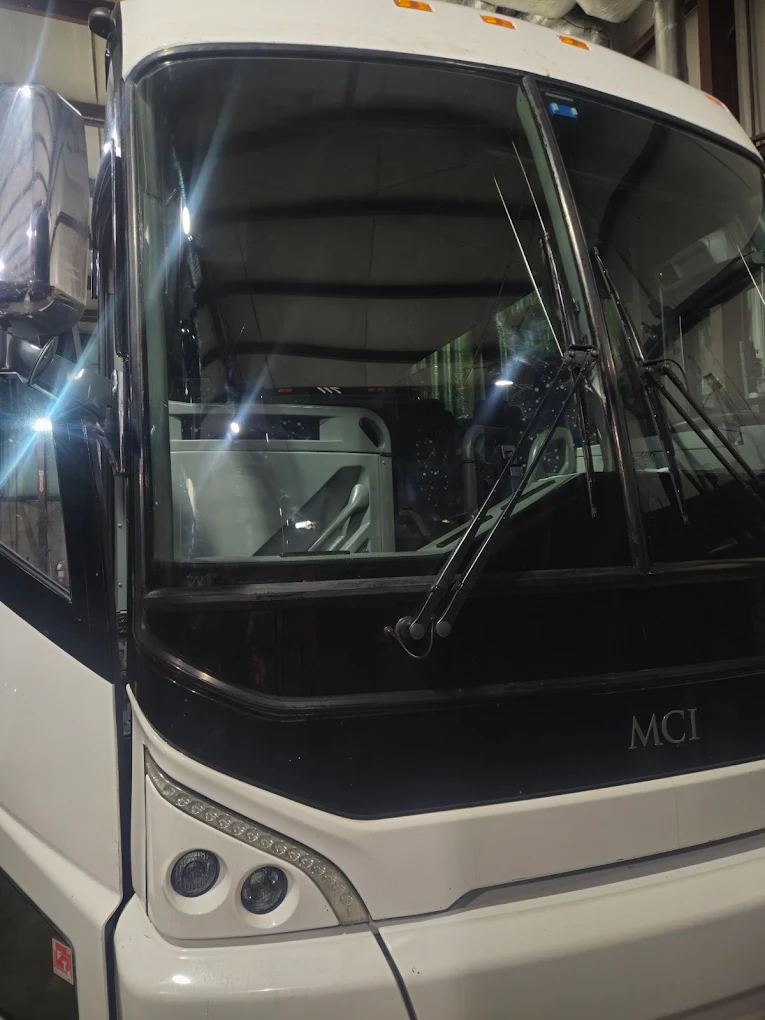 MCI motorcoach bus glass replacement by Site Auto Glass Co.