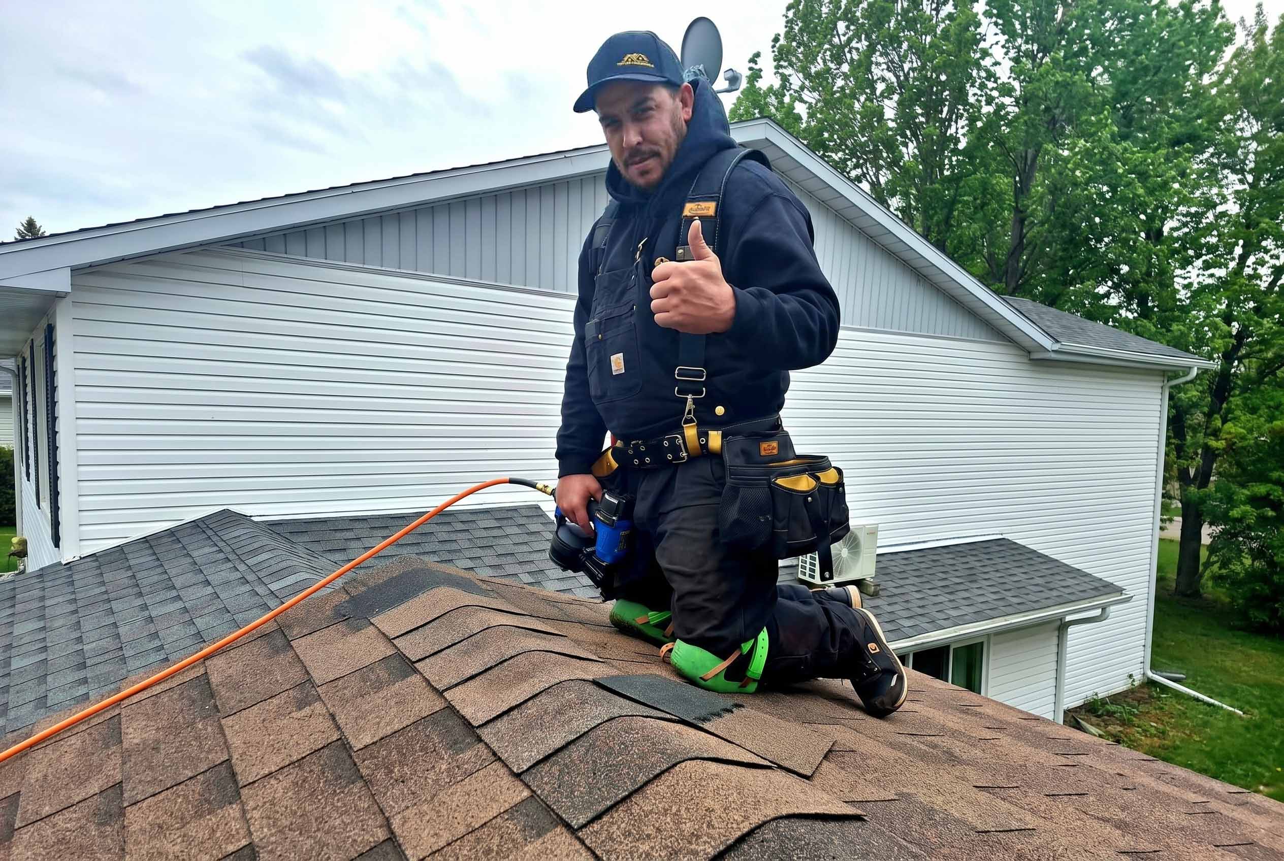 Pascal Charbonneau — Toiture Charbonneau, Hawkesbury