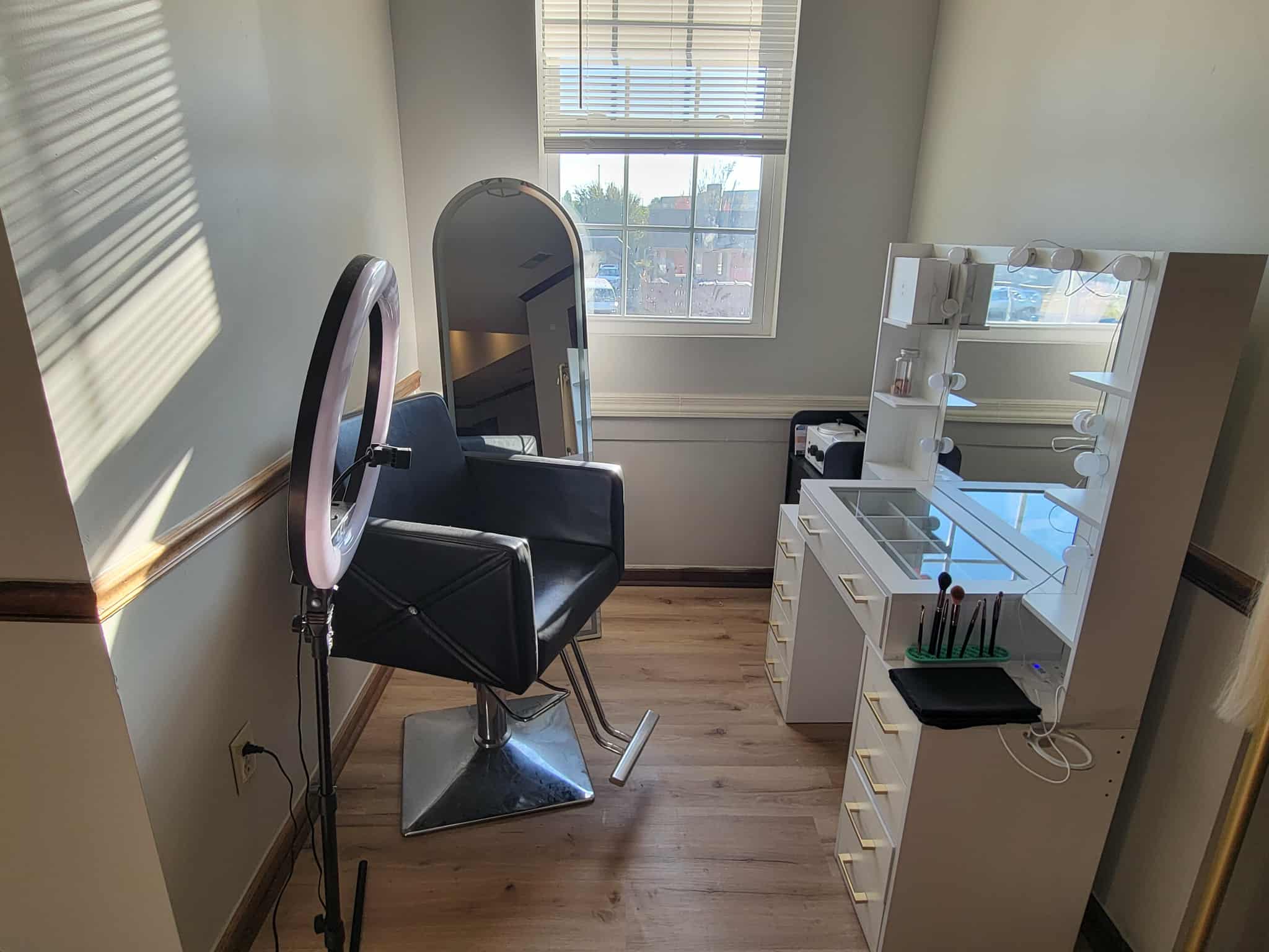 Luxury salon suite Huntsville Alabama