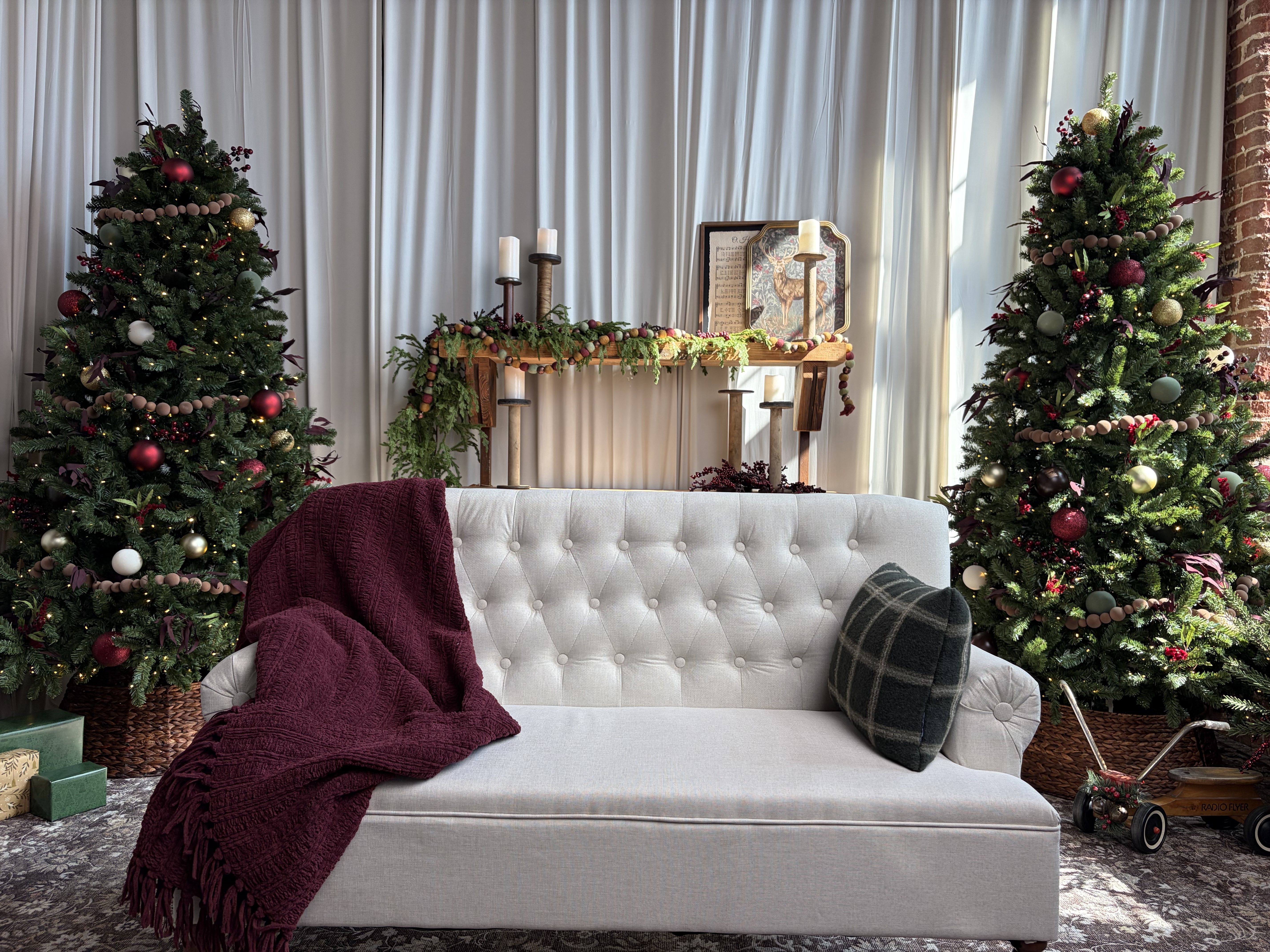 The Alchemy Studios Christmas mini session set, photo 4 of 8
