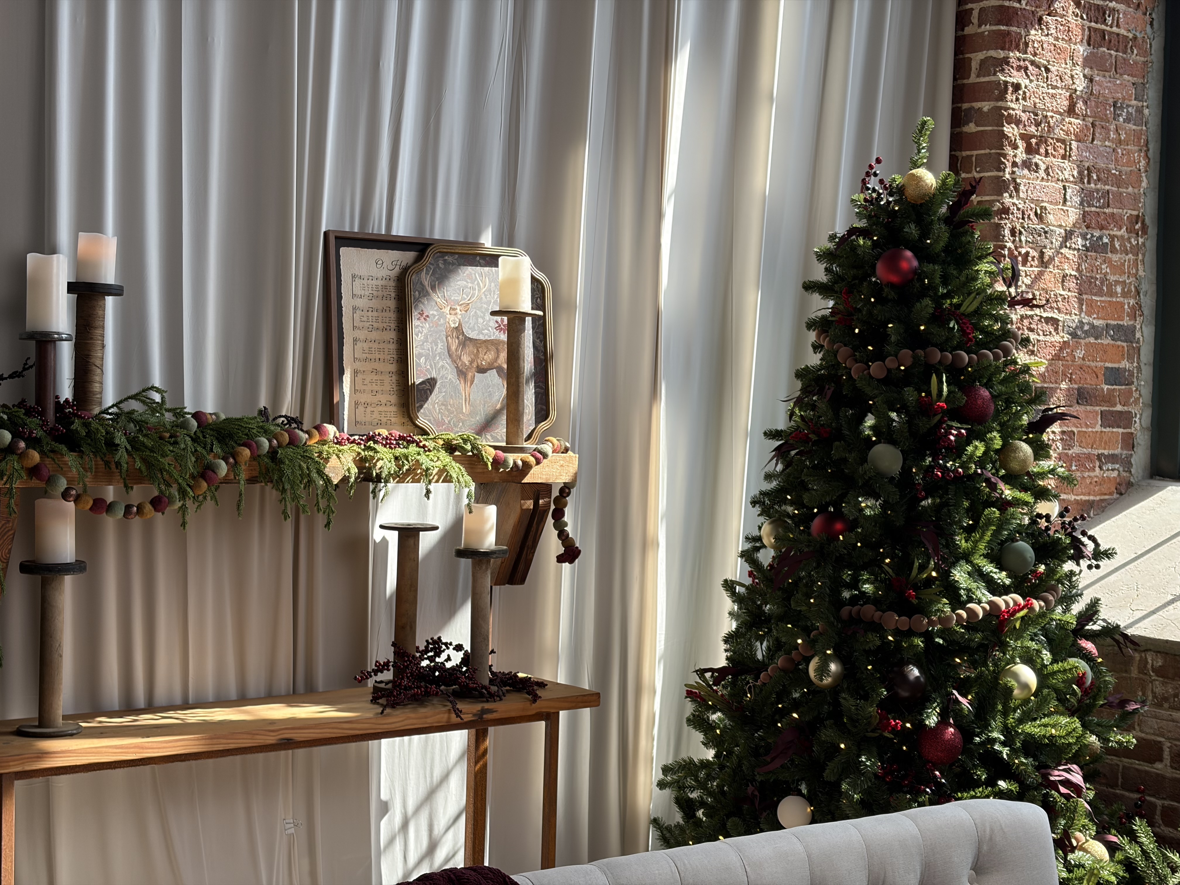 The Alchemy Studios Christmas mini session set, photo 2 of 8