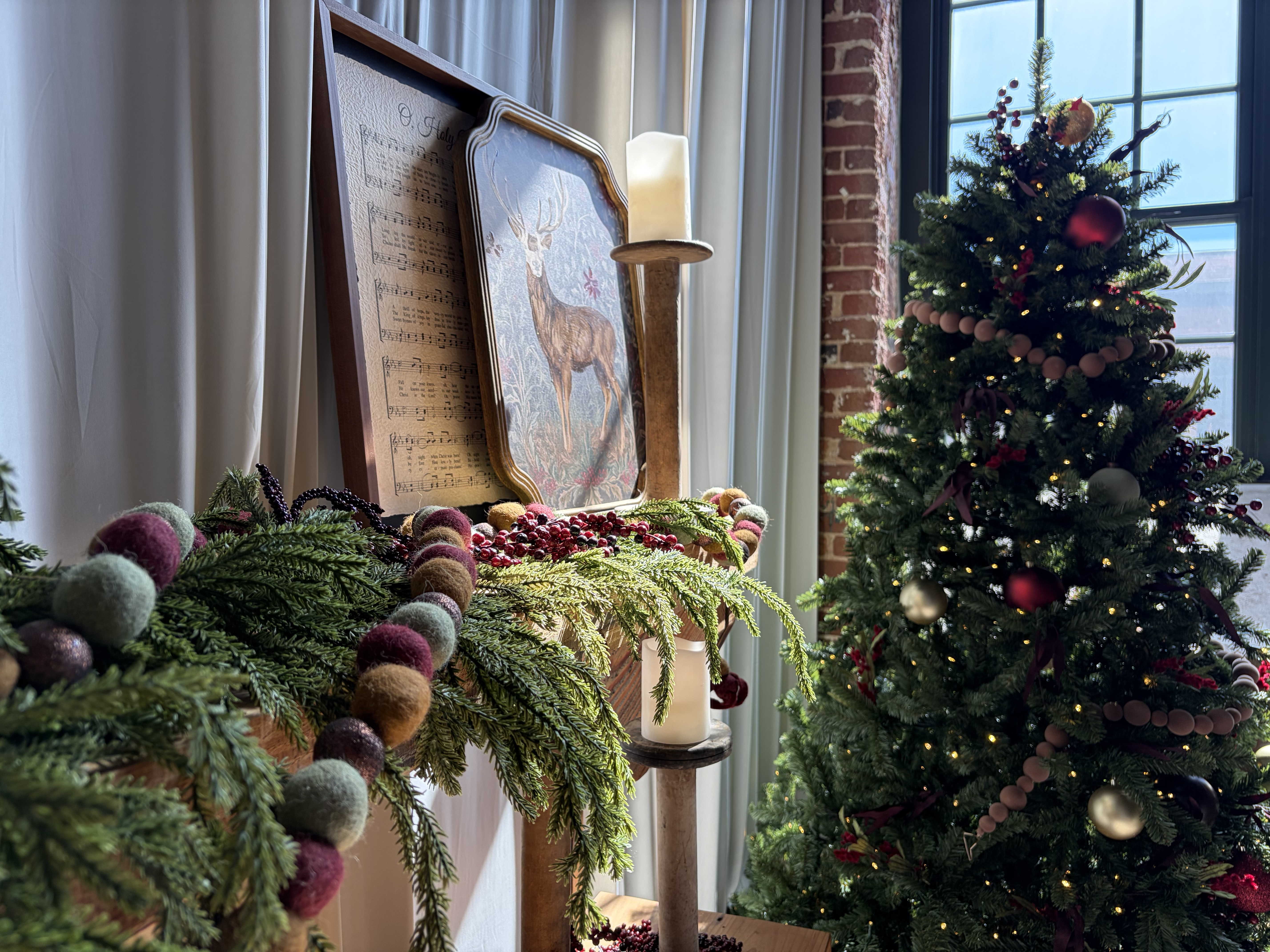 The Alchemy Studios Christmas mini session set, photo 1 of 8