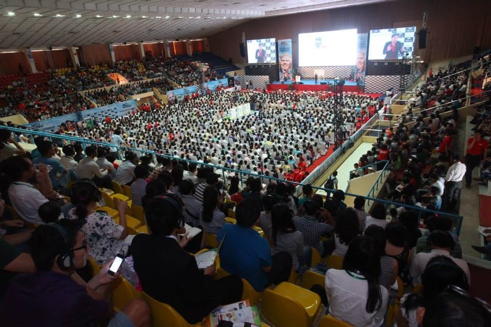 Stage event with thousands of attendees