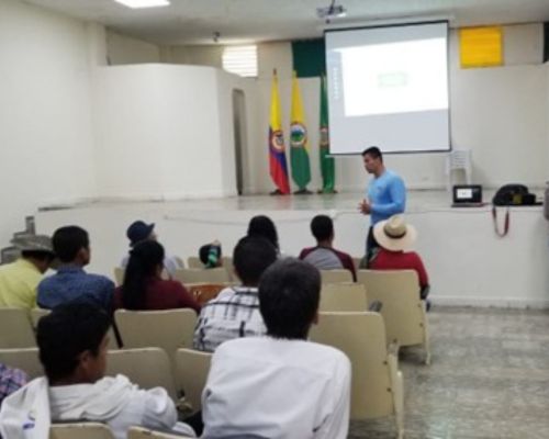 Diálogo comunitario para proyectos energéticos sostenibles