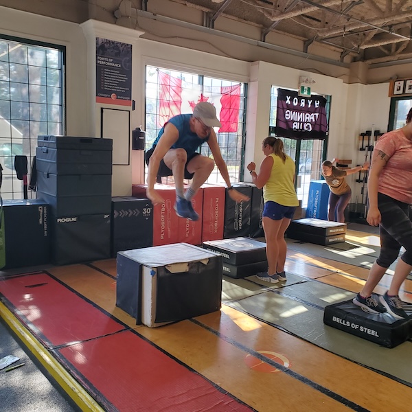 CrossFit group class box jumps