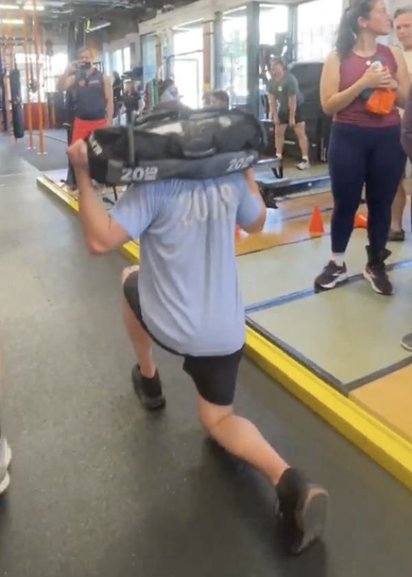 HYROX lunges