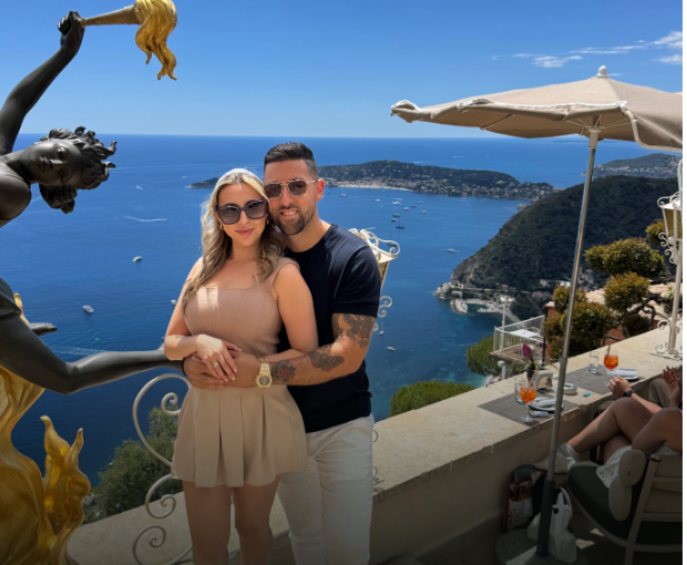 The integration — overlooking the French Riviera with partner