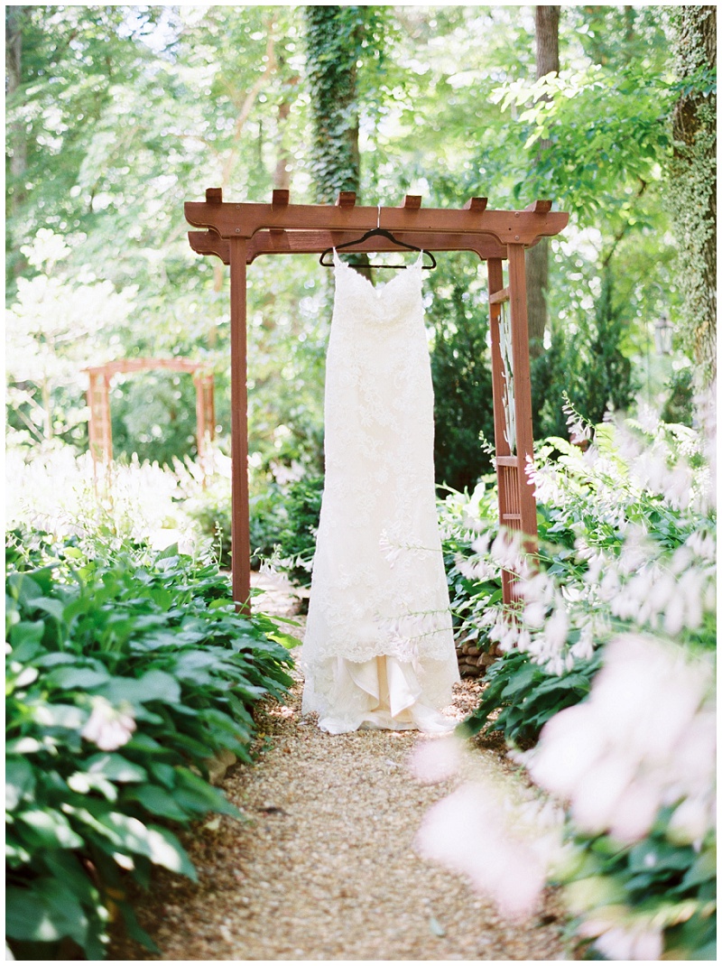 Detail picture of brides wedding dress