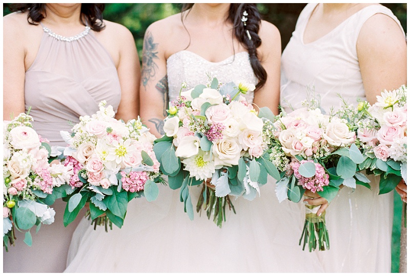 Carissa holding bouquet at Knoxville wedding