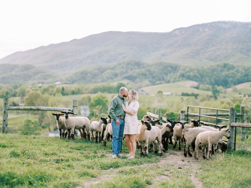 Northeast TN Lifestyle Family Photographer outdoor family portraits with natural light