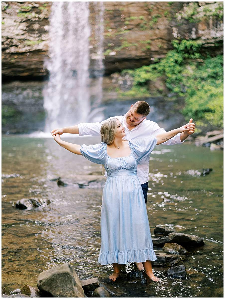 North Georgia engagement photographer capturing couple at Cloudland Canyon