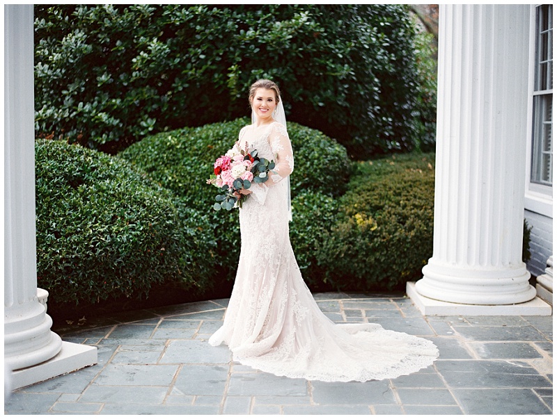 Kingsport Tennessee bridal portraits with soft romantic lighting