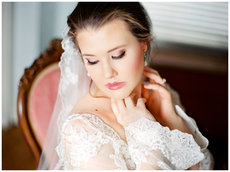 Bridal session at Allandale Mansion featuring classic southern architecture