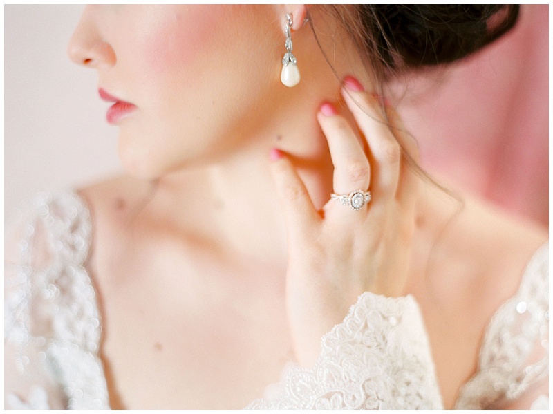 Allandale Mansion bridal portraits in Kingsport Tennessee with elegant wedding dress