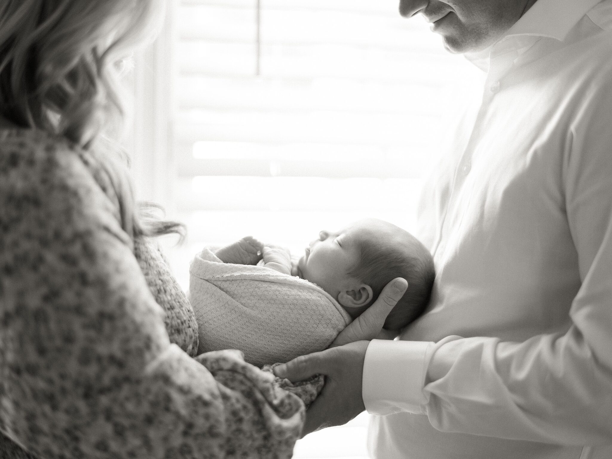 Tri-Cities TN newborn photography session with natural posing Tri-Cities TN newborn photography session with natural posing
