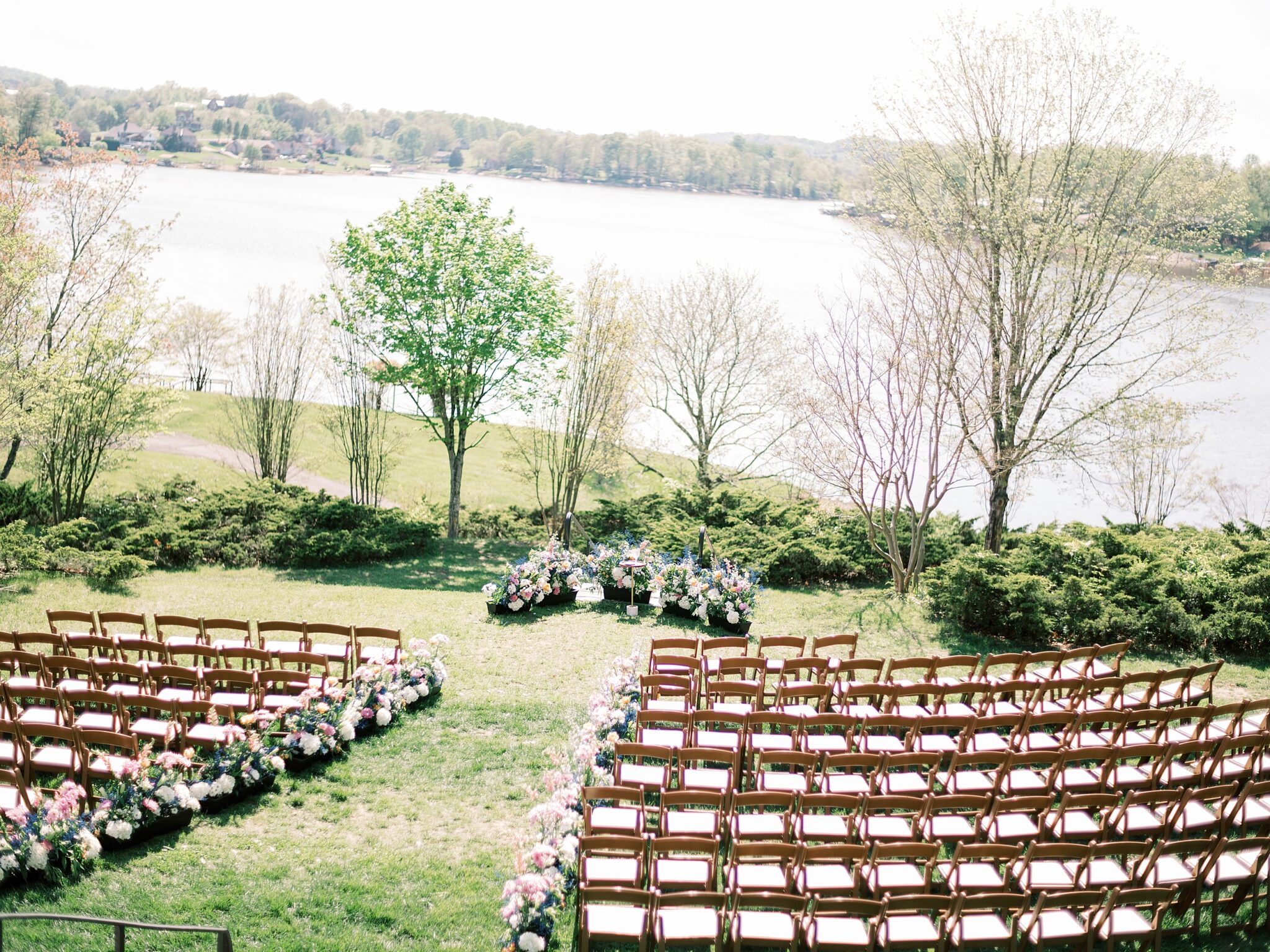 outdoor wedding ceremony at Lake House wedding venue Piney Flats TN