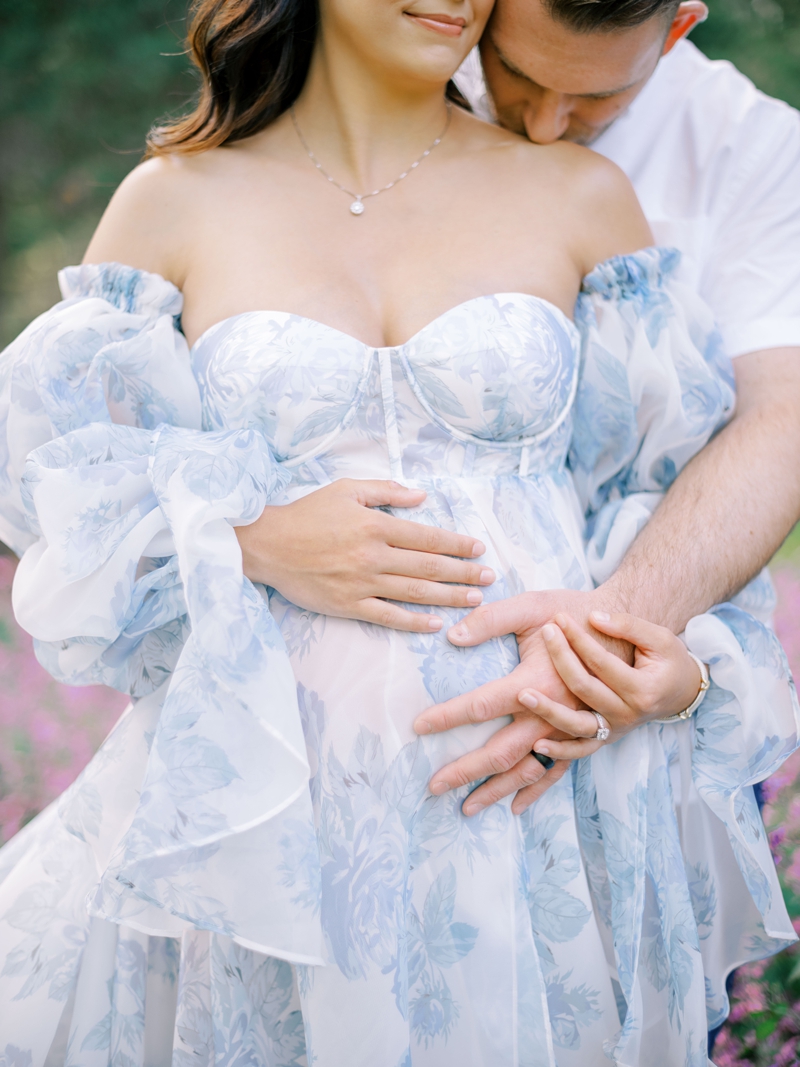 Jonesborough maternity photography natural light portraits
