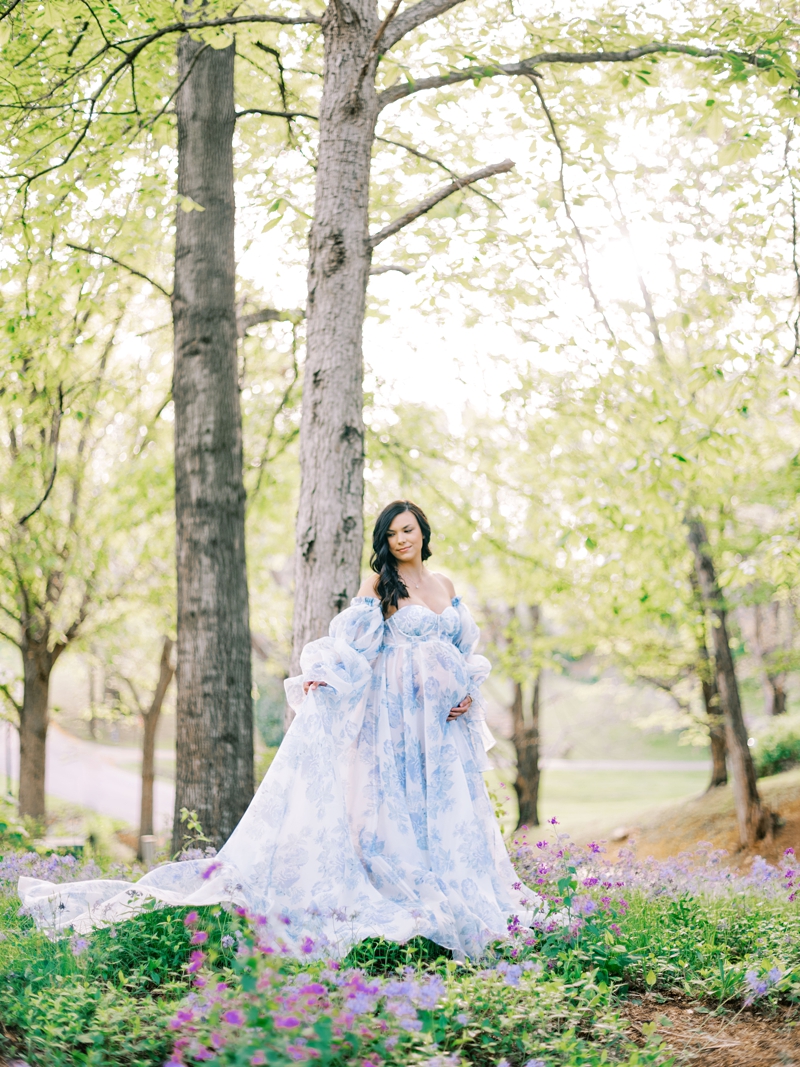 pregnancy photos Jonesborough TN soft romantic style