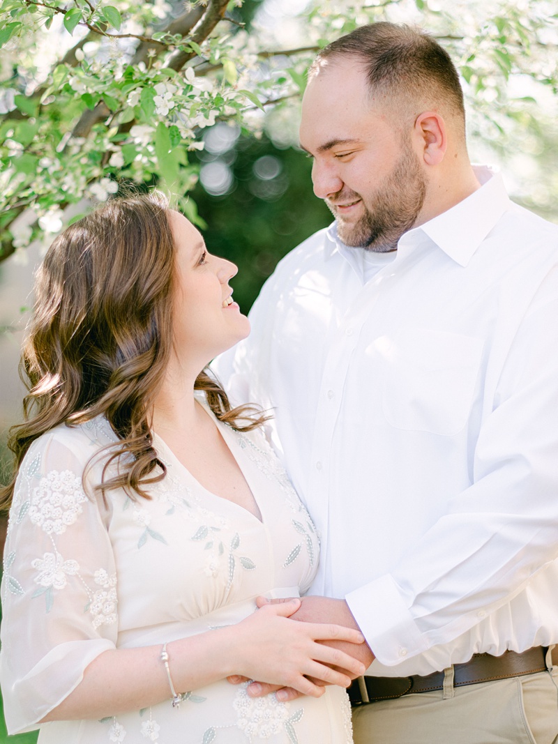 Kingsport TN maternity photographer capturing emotional moments