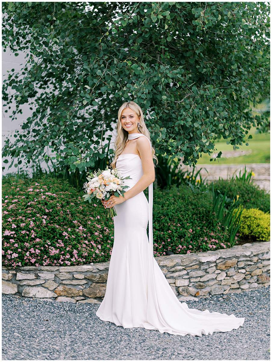 overlook barn bridal pictures
