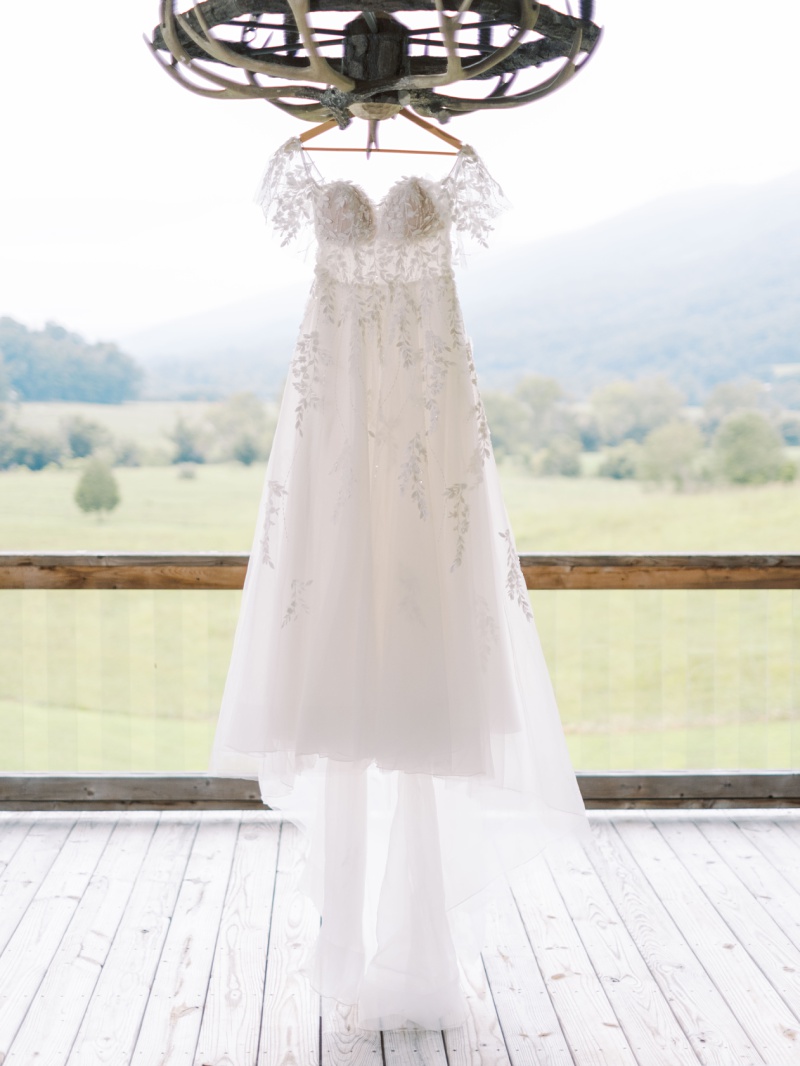 bridal dress lace detail Kingsport TN bridal dress lace detail Kingsport TN