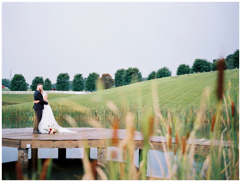 Jonesborough TN wedding couple photos