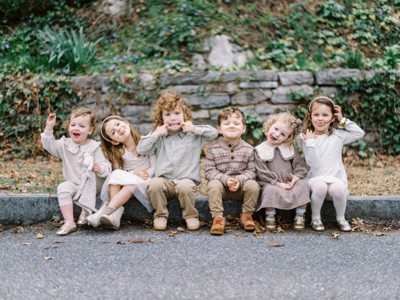 Jonesborough TN extended family photographer downtown session Jonesborough TN extended family photographer downtown session