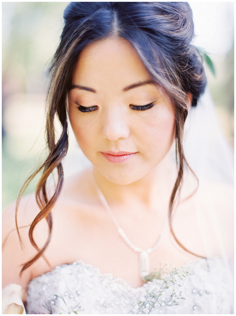 romantic outdoor wedding portraits