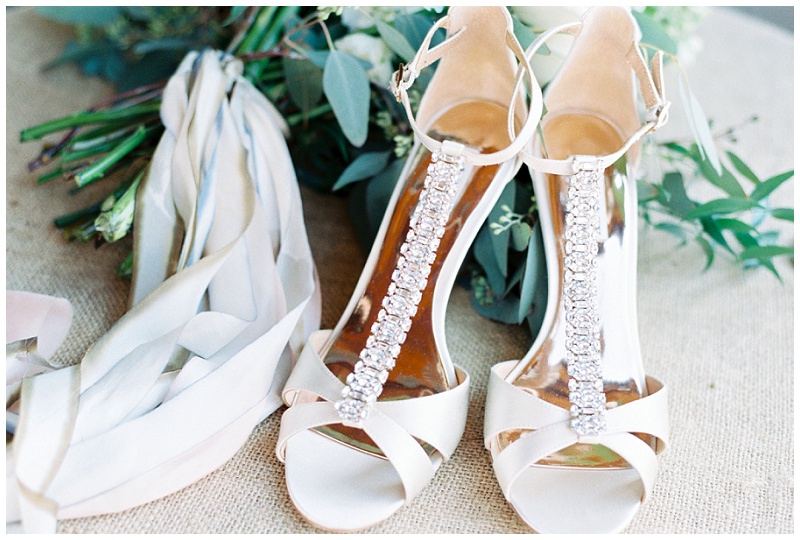 autumn wedding florals with leaves Tennessee