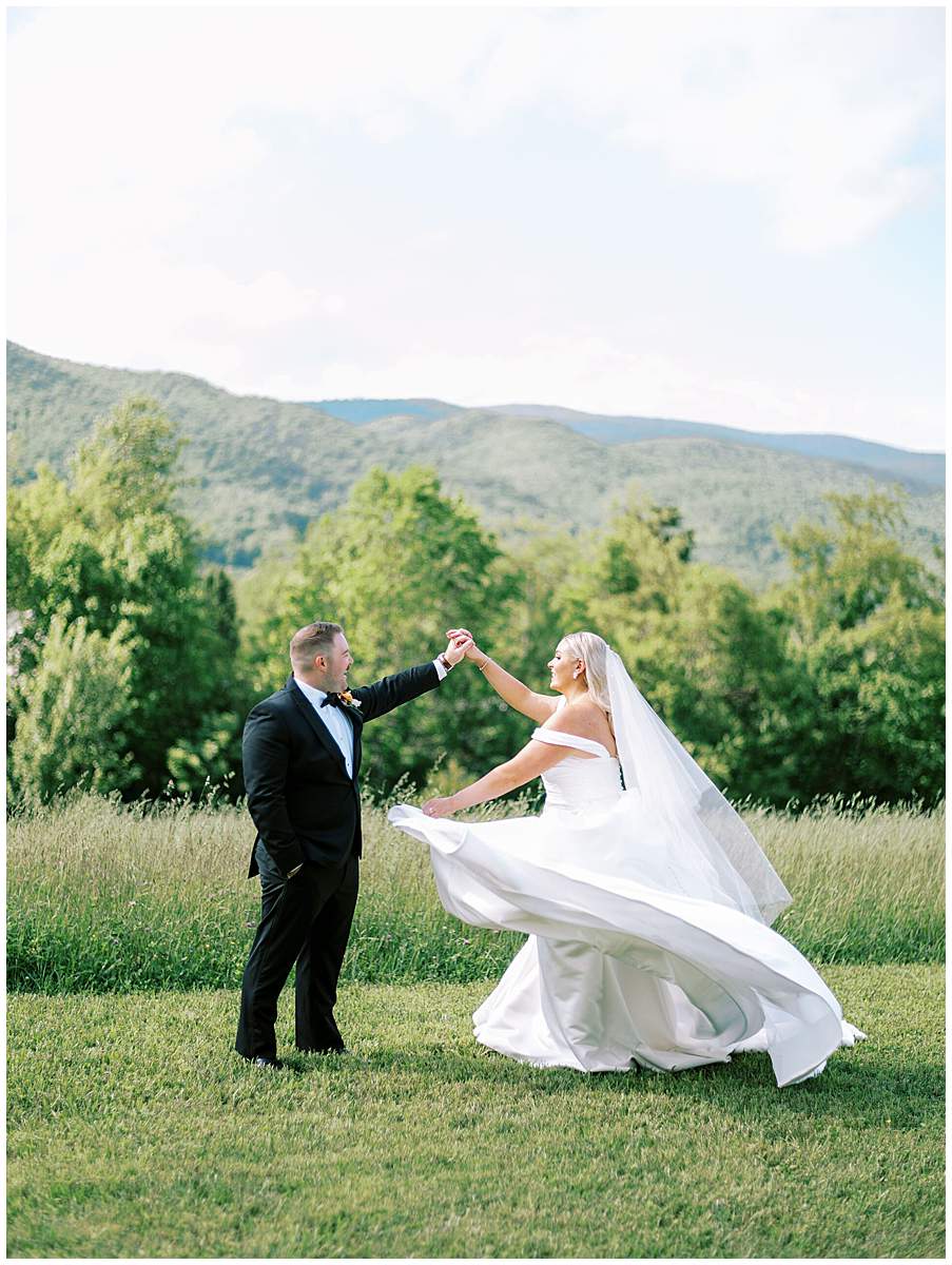 golden hour bride and groom Elizabethton Tennessee