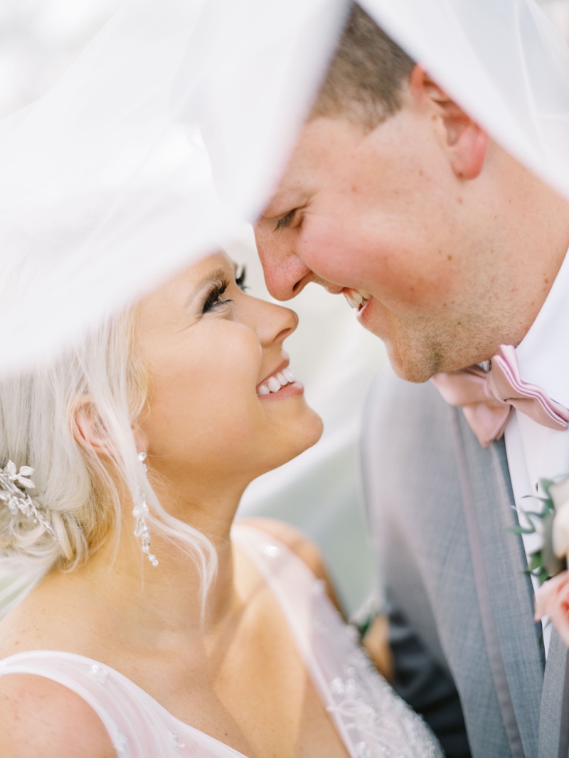 Bride and groom sunset photos in Northeast Tennessee