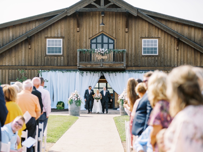 Outdoor ceremony with mountain views in Greeneville TN